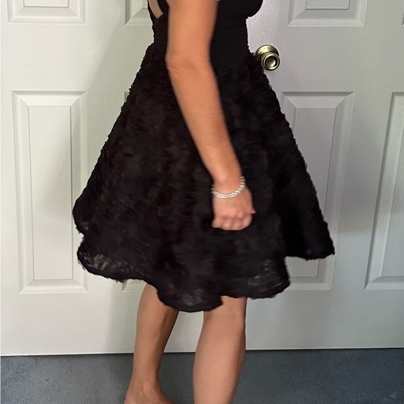 Black formal dress - Picture 7 of 7